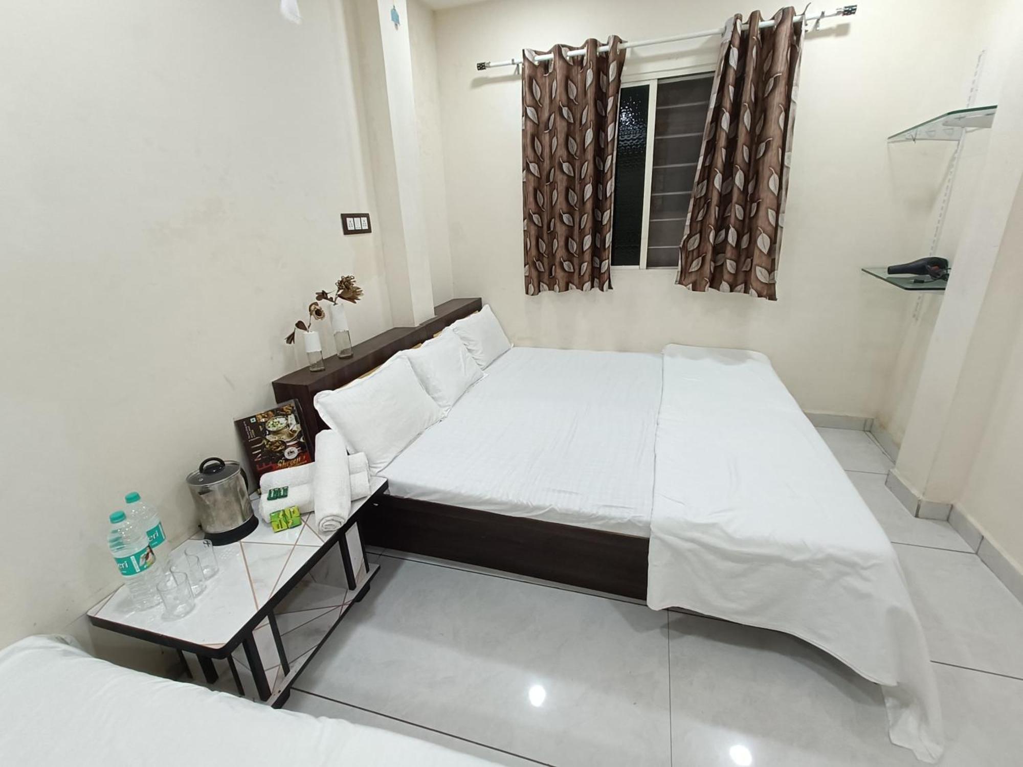 Treebo Yatri Grah Kshipra T Hotel Ujjain Eksteriør billede